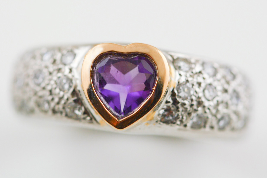 18K WHITE AND ROSE GOLD, AMETHYST AND DIAMOND RING